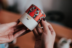Projekt Pracownie_wywiad_Biżuteria z talerzy_fot_Radek Zawadzki