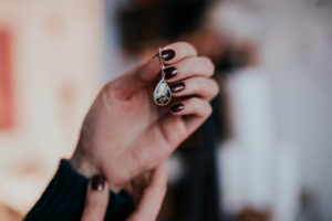 Projekt Pracownie_wywiad_Biżuteria z talerzy_fot_Radek Zawadzki