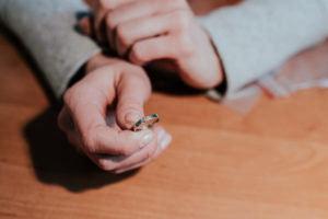 Projekt Pracownie_wywiad_Biżuteria z talerzy_fot_Radek Zawadzki