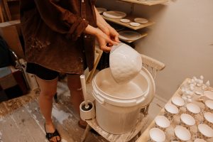 Projekt Pracownie_FENEK_ceramika_wywiad_Małgorzata Herman_fot_Karolina Lewandowska