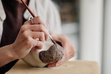Projekt Pracownie_Gabi Strama_ceramika_wywiad_Małgorzata Herman_fot_Karolina Lewandowska